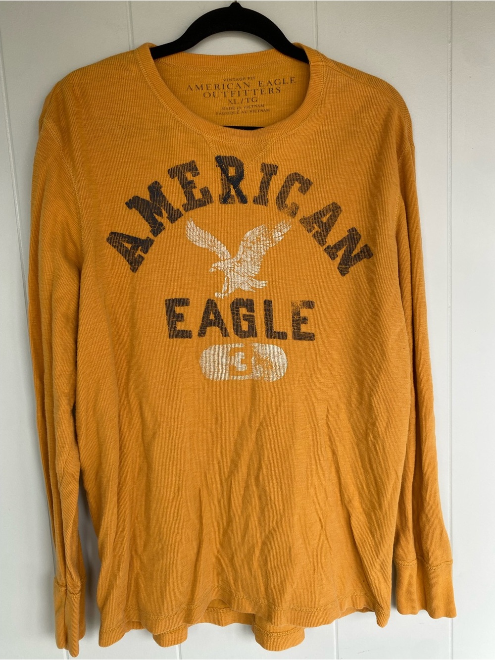 American Eagle Outfitters Men's Mustard Long Sleeve Graphic Tee